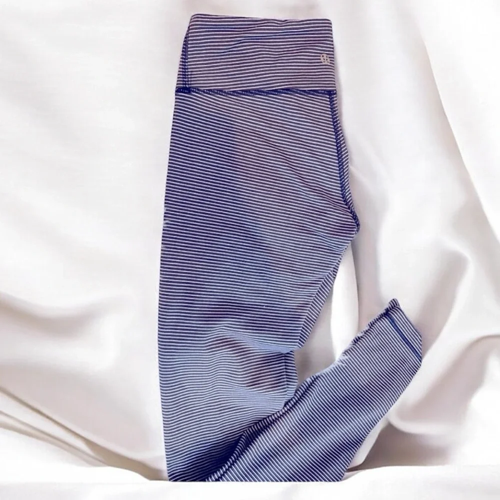 Lululemon Wunder Under Legging - Picture 5 of 15